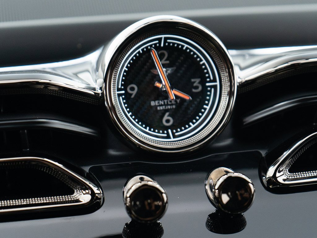 Certified 2025 Bentley Bentayga image 41