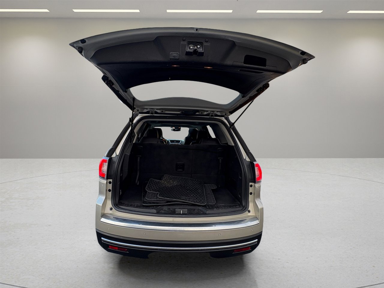 Used 2016 GMC Acadia SLT w/ Open Road Package image 36