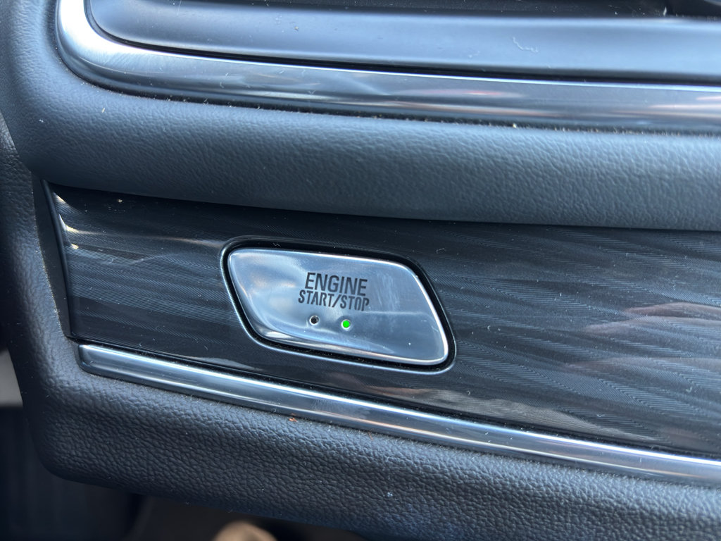 Used 2024 Buick Enclave Premium AWD/4WD image 19