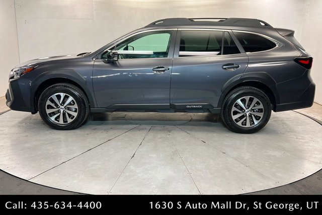 Used 2025 Subaru Outback Premium image 2