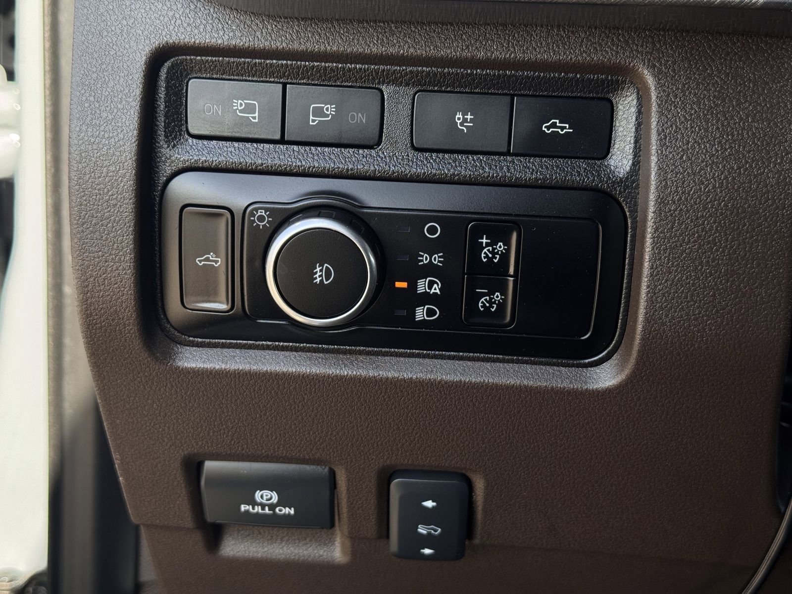 Used 2024 Ford F350 King Ranch w/ Chrome Package image 24