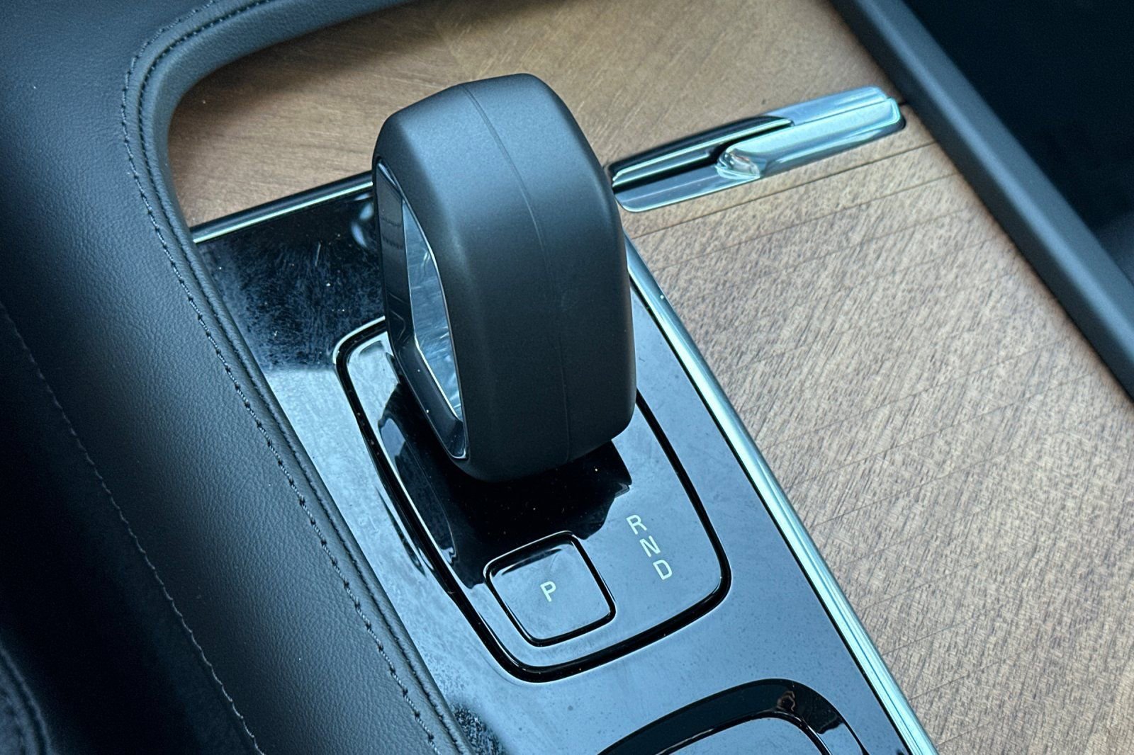 Used 2025 Volvo XC90 T8 Core w/ Protection Package Premier image 25