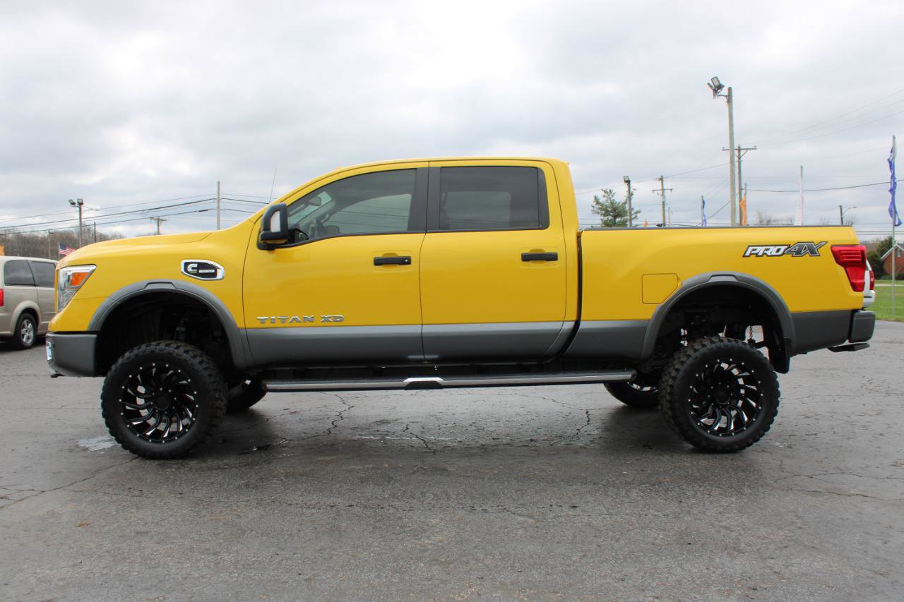 Used 2017 Nissan Titan PRO-4X w/ Pro-4x Convenience Package image 11