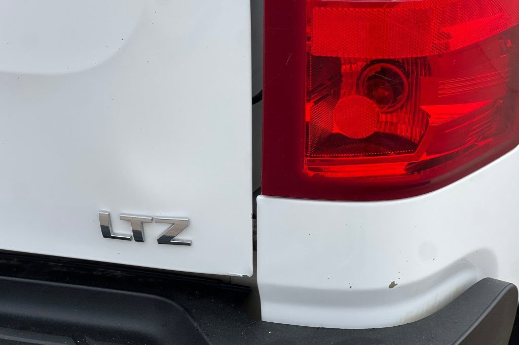 Used 2011 Chevrolet Silverado 3500 LTZ w/ LTZ Plus Package AWD/4WD image 20