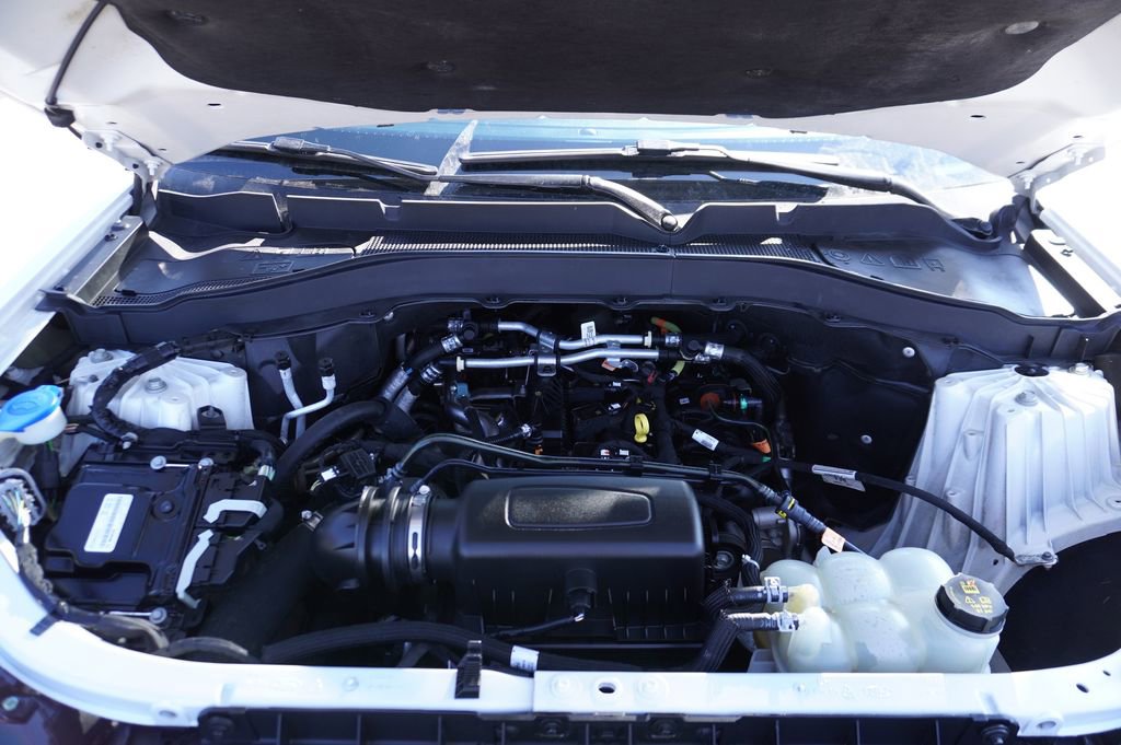 Used 2022 Ford Explorer XLT w/ Equipment Group 202A image 32