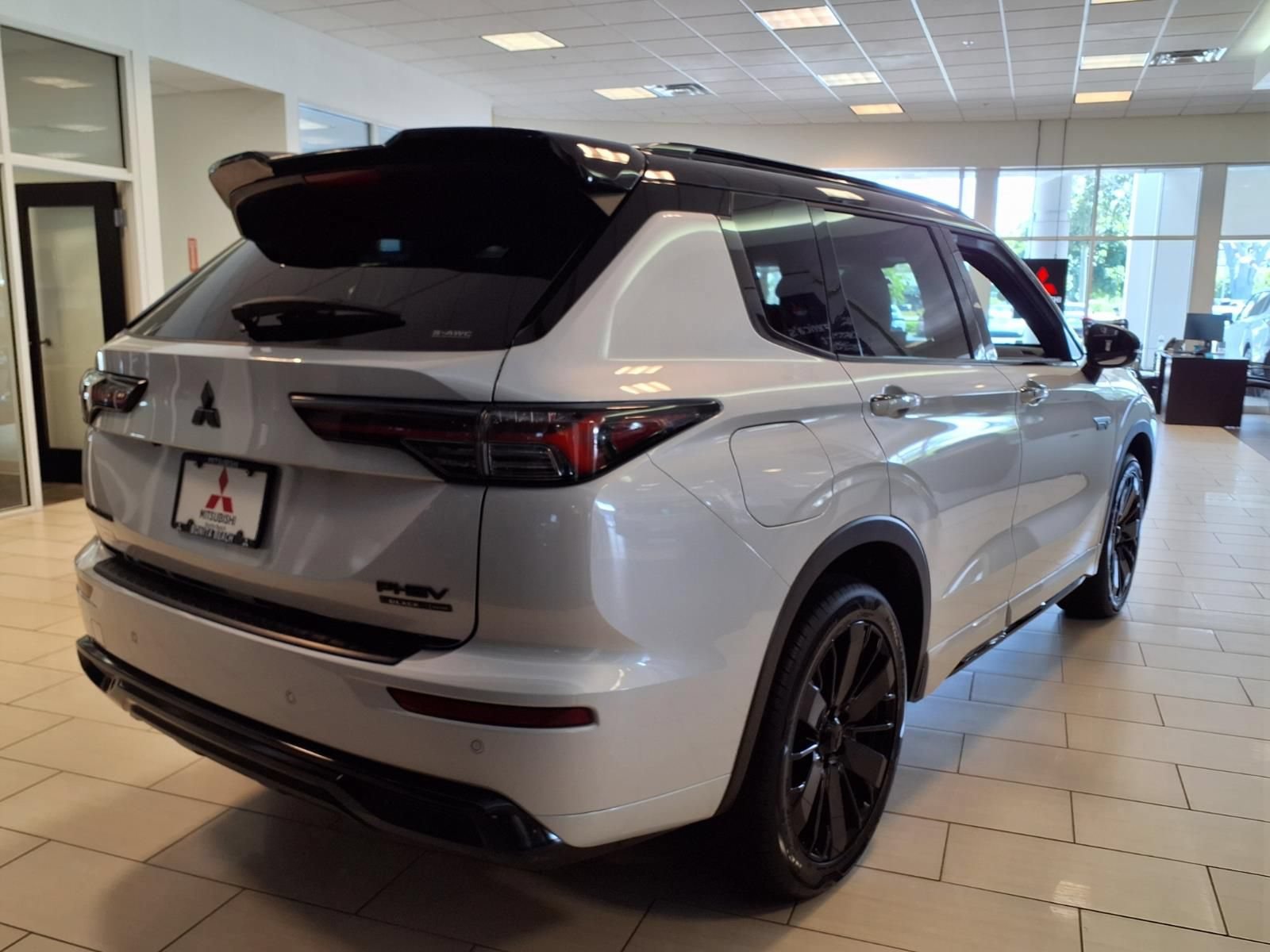 New 2026 Mitsubishi Outlander 4WD Plug-In Hybrid image 6