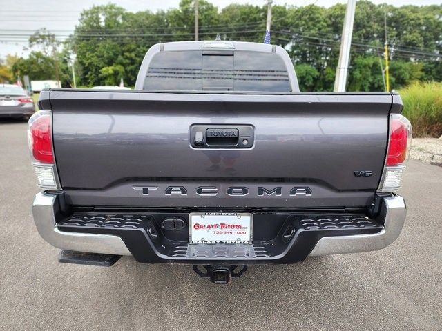 Used 2022 Toyota Tacoma TRD Off-Road image 6