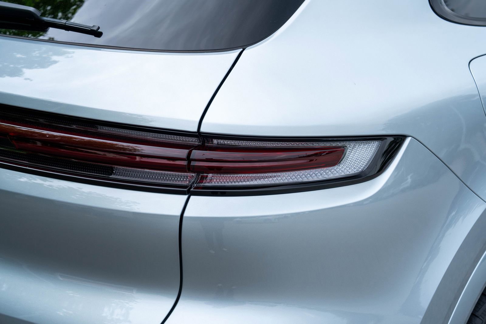 Certified 2024 Porsche Cayenne AWD/4WD image 14