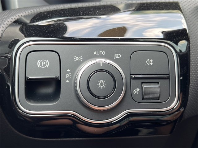 Certified 2025 Mercedes-Benz CLA 250 4MATIC image 17