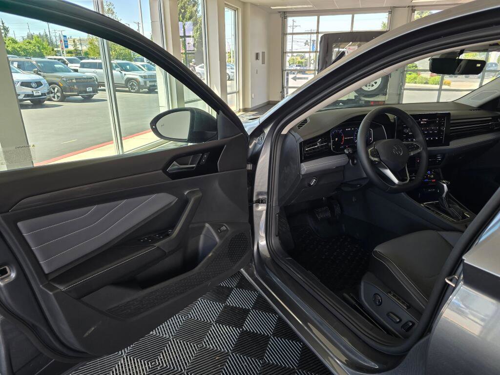 New 2026 Volkswagen Jetta SEL FWD image 32