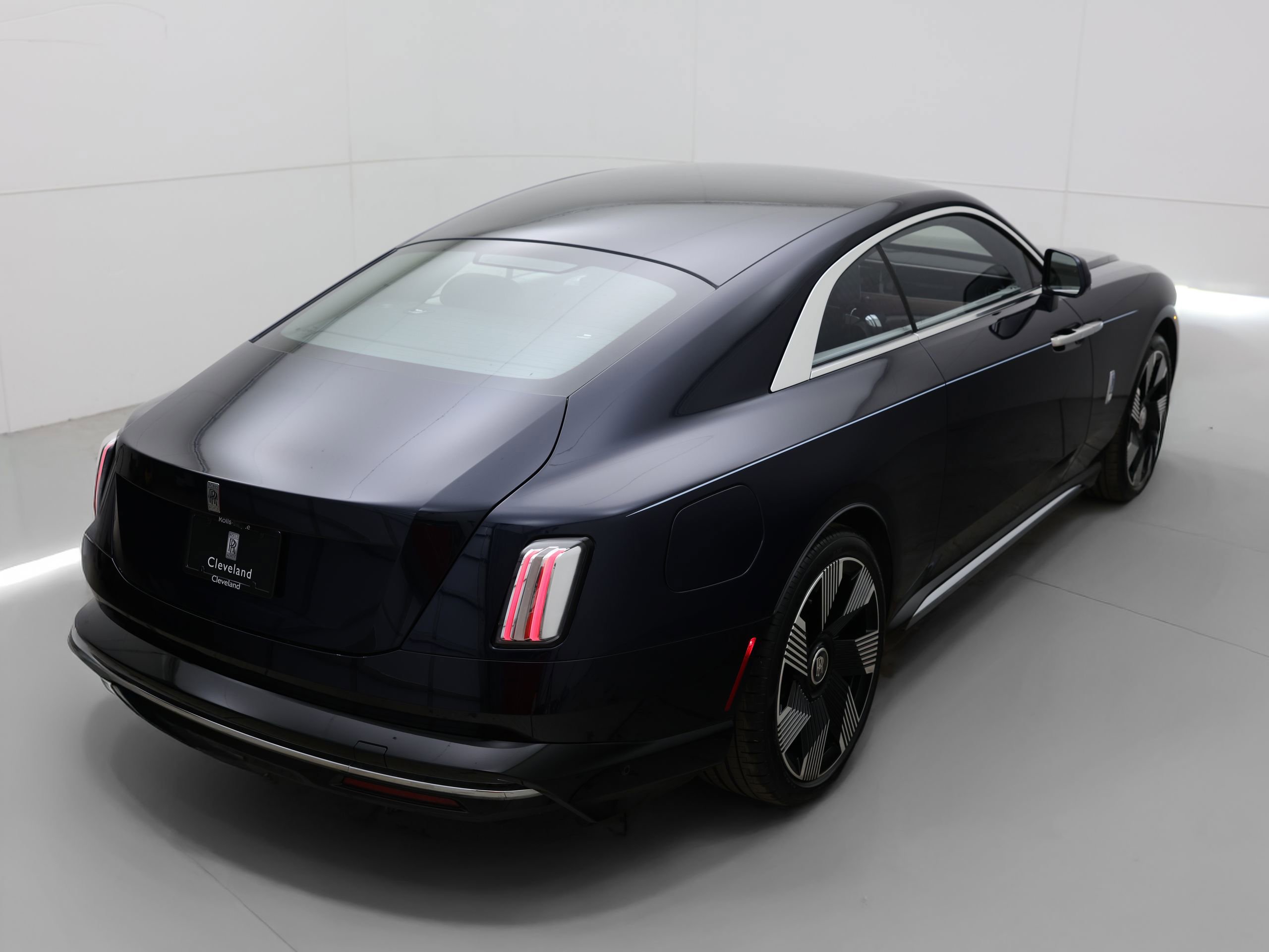 New 2026 Rolls-Royce Spectre Base image 4