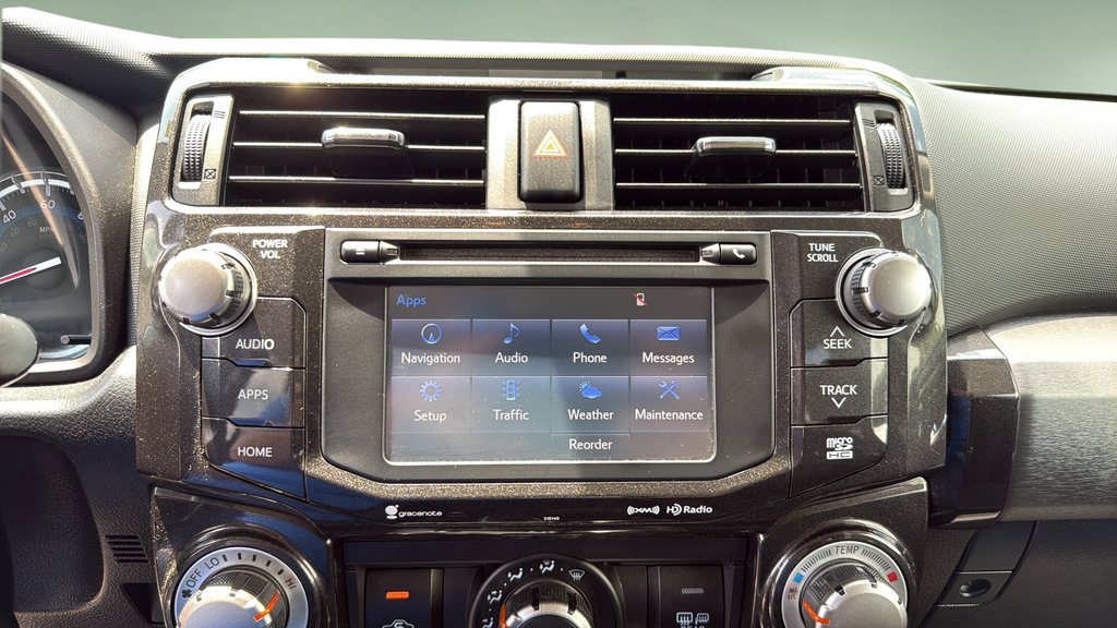 Used 2018 Toyota 4Runner TRD Off-Road AWD/4WD image 25