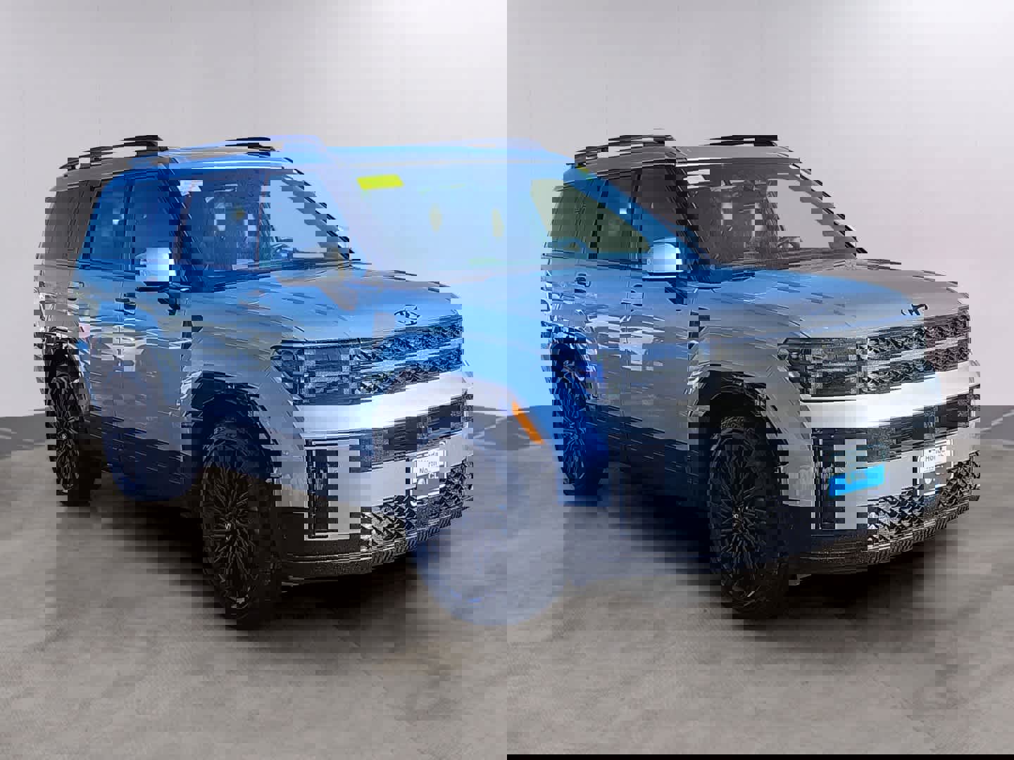 Used 2024 Hyundai Santa Fe Calligraphy image 3