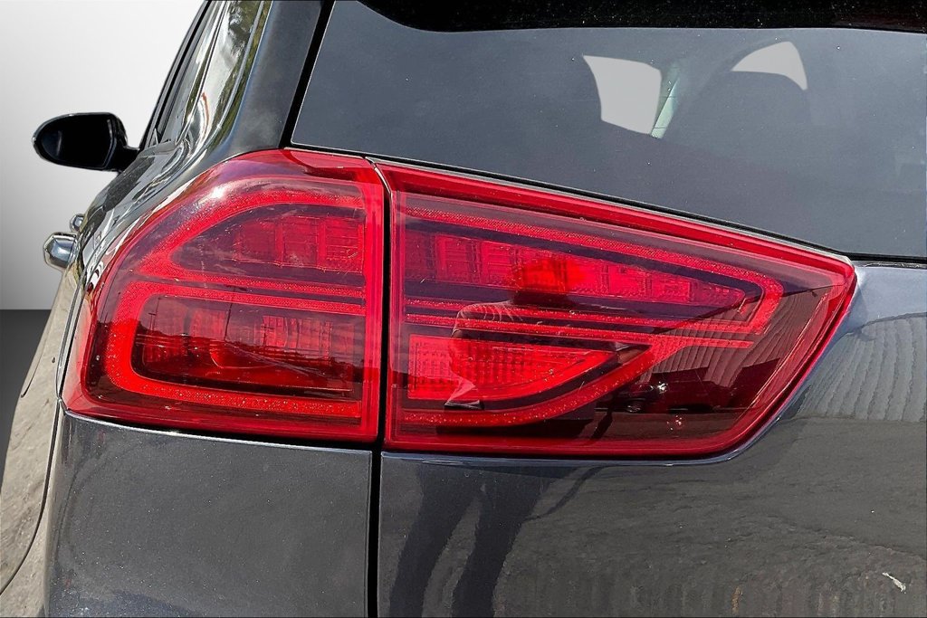 Used 2020 Kia Niro EX FWD image 23