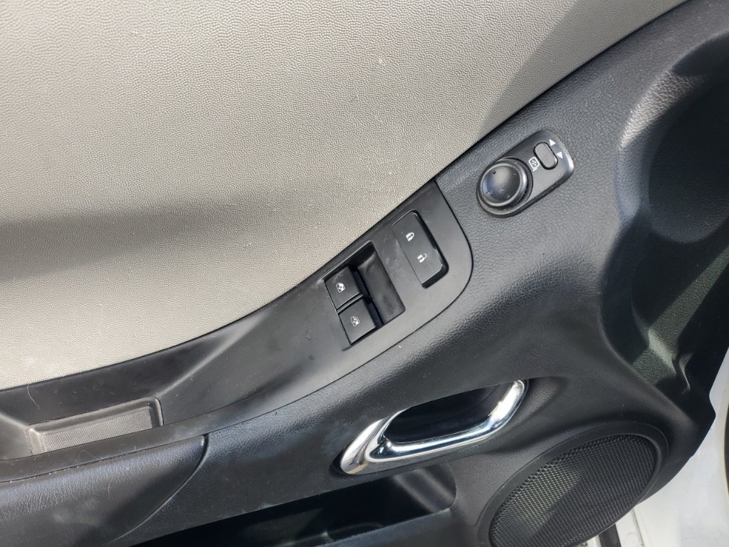Used 2015 Chevrolet Camaro LS RWD image 11