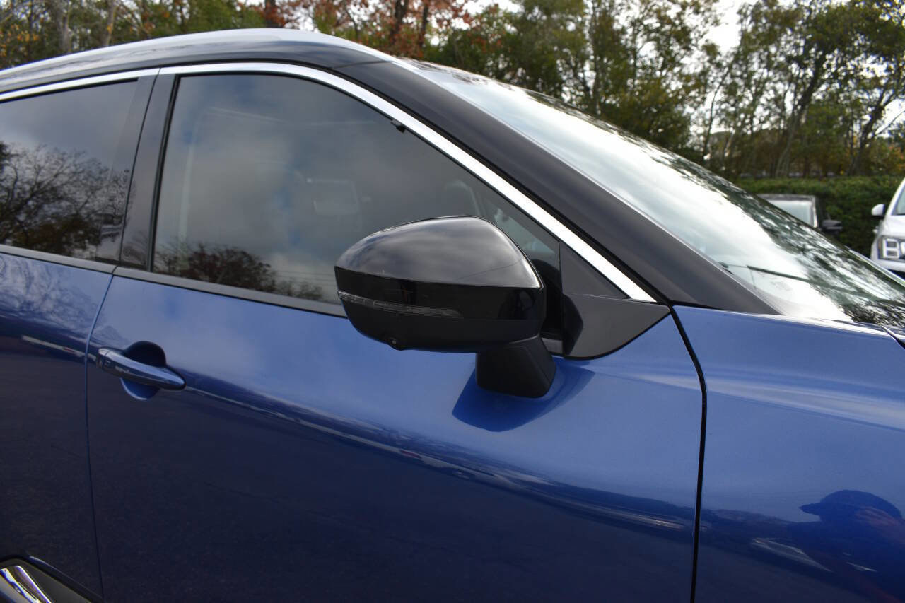 Used 2021 Nissan Rogue Platinum image 39