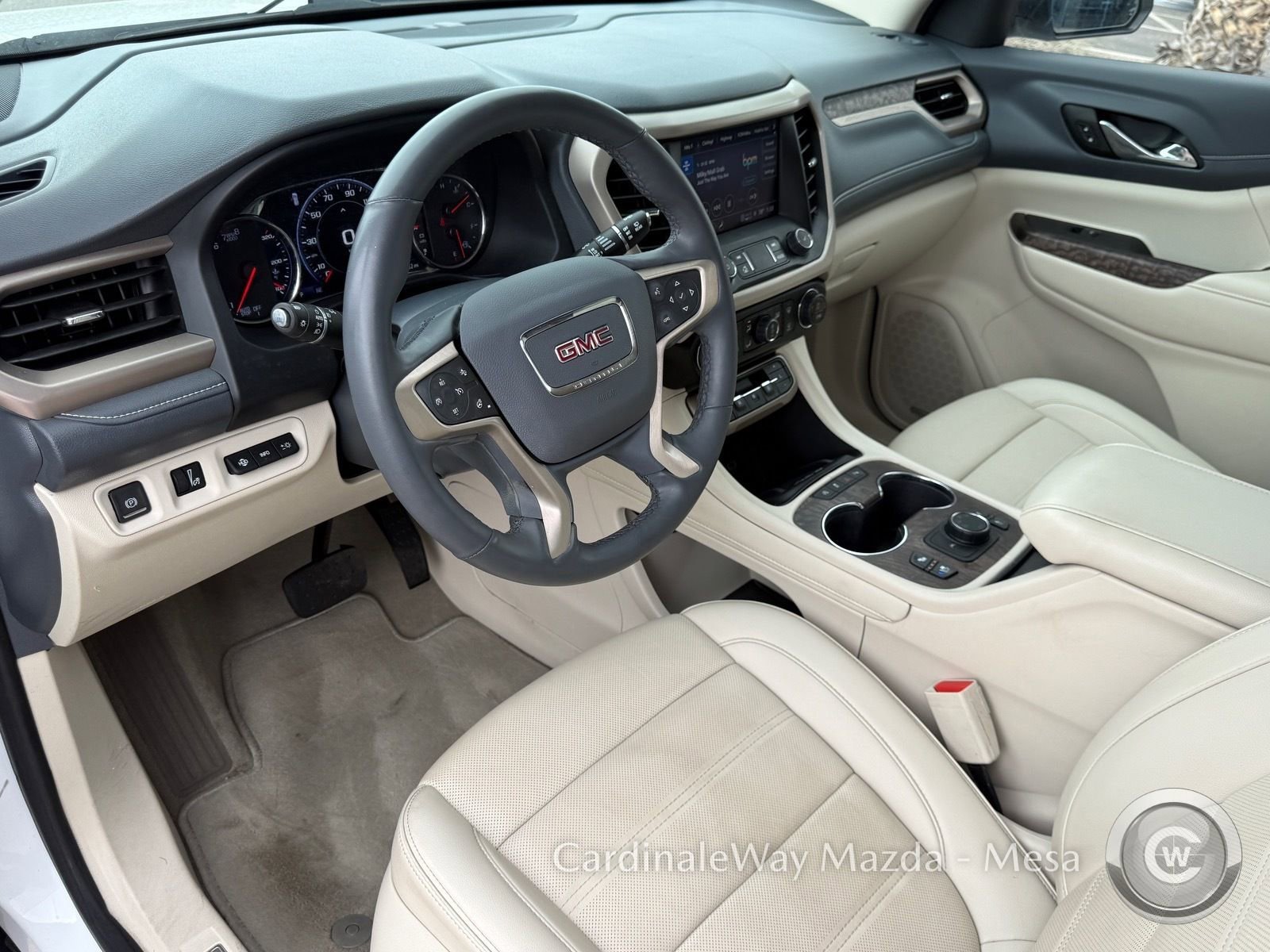 Used 2023 GMC Acadia Denali AWD/4WD image 11