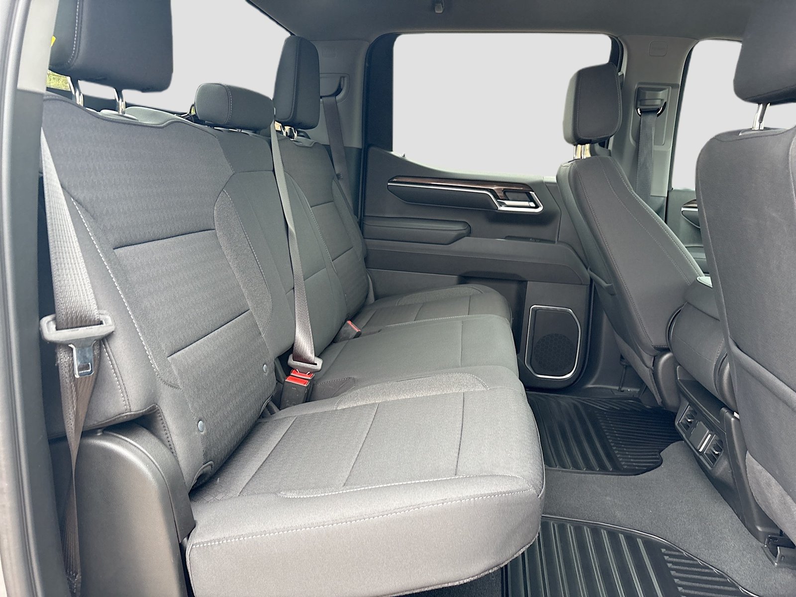 Used 2025 Chevrolet Silverado 1500 LT AWD/4WD image 26