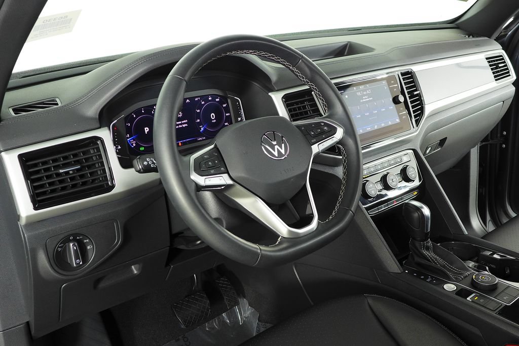 Certified 2023 Volkswagen Atlas Cross Sport SEL AWD/4WD image 30
