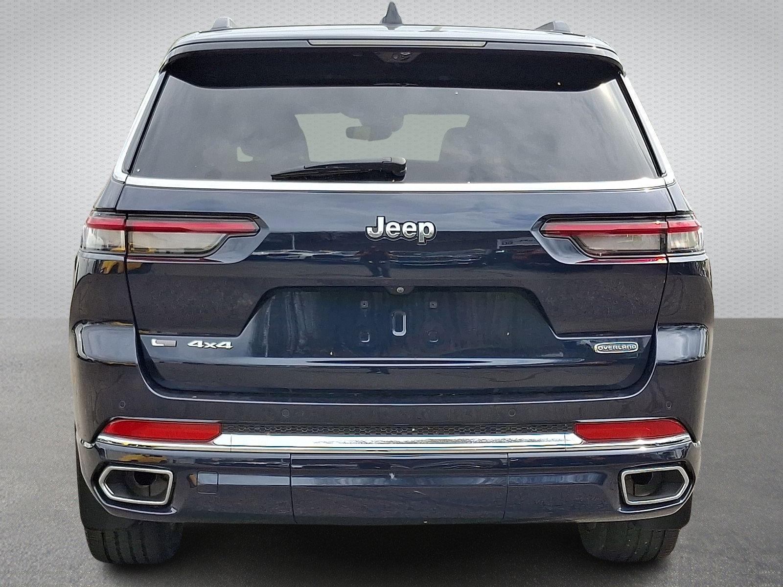 Certified 2023 Jeep Grand Cherokee L Overland w/ Advanced Protech Group III AWD/4WD image 5