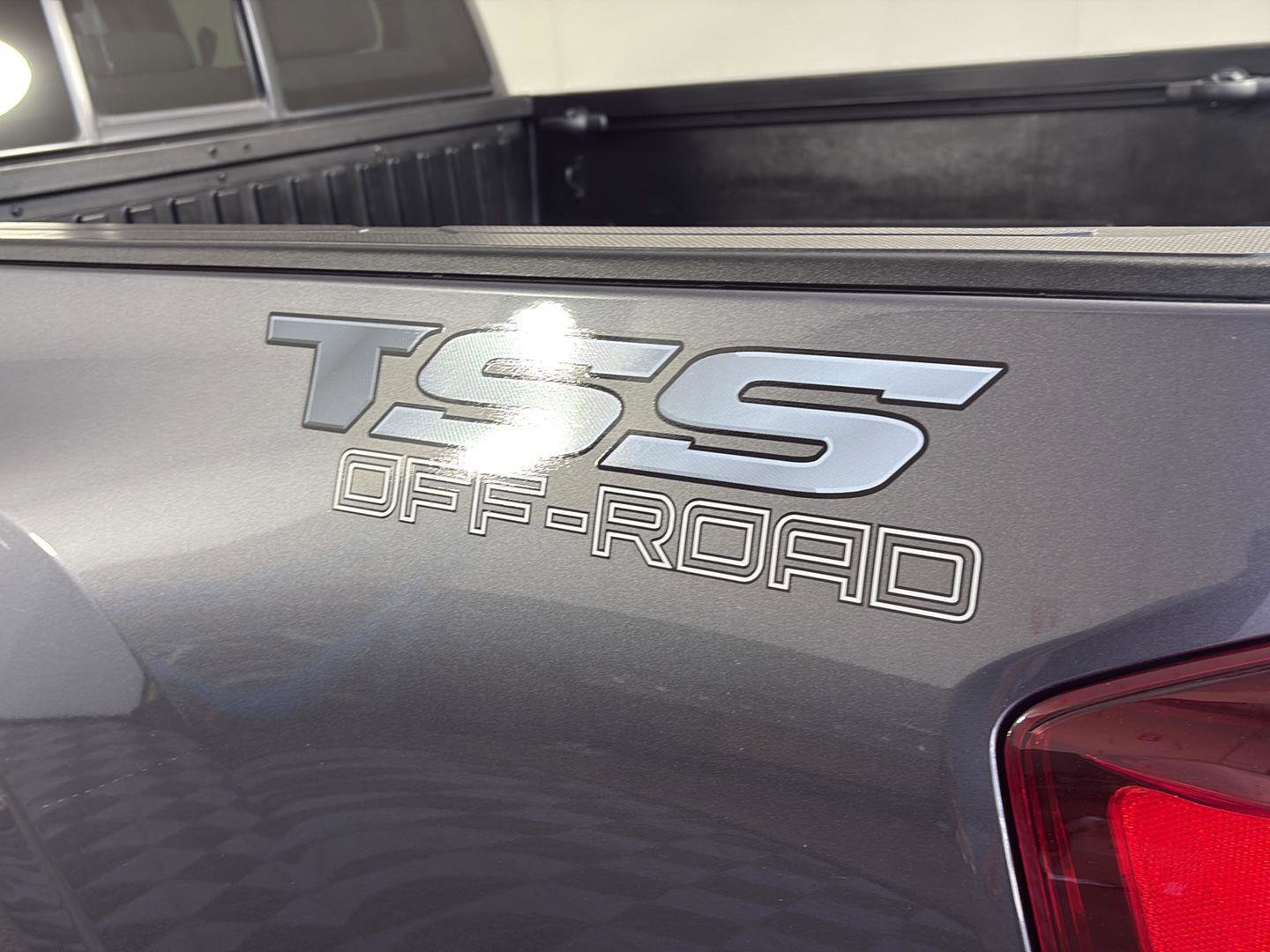 Used 2022 Toyota Tacoma SR AWD/4WD image 11