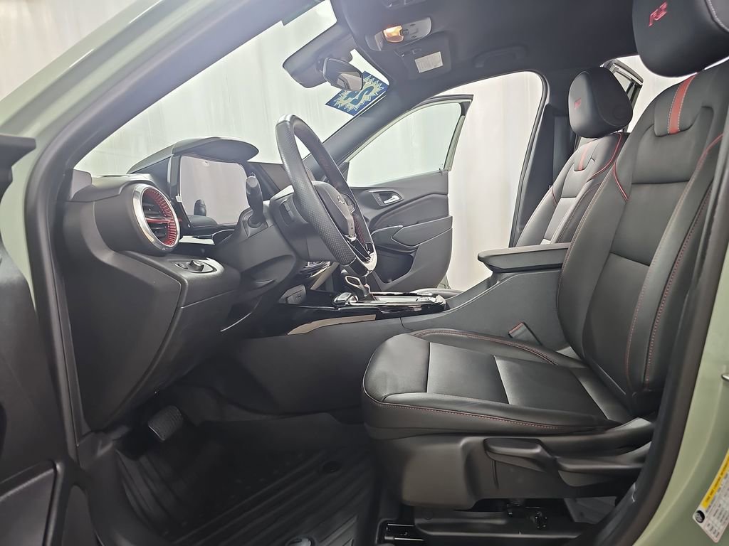 Certified 2024 Chevrolet Trax RS w/ Driver Confidence Package image 18