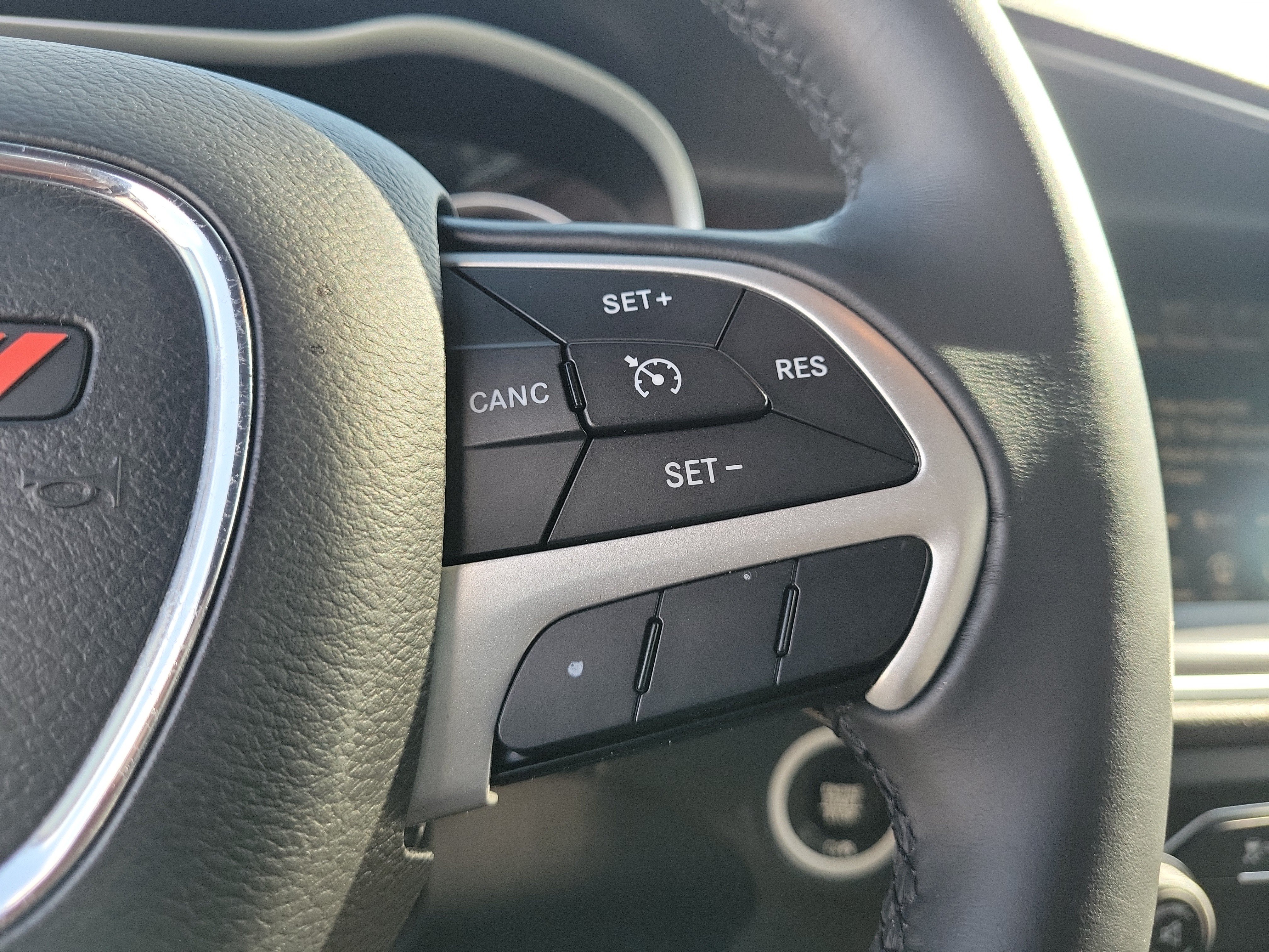 Used 2016 Dodge Charger SXT RWD image 19