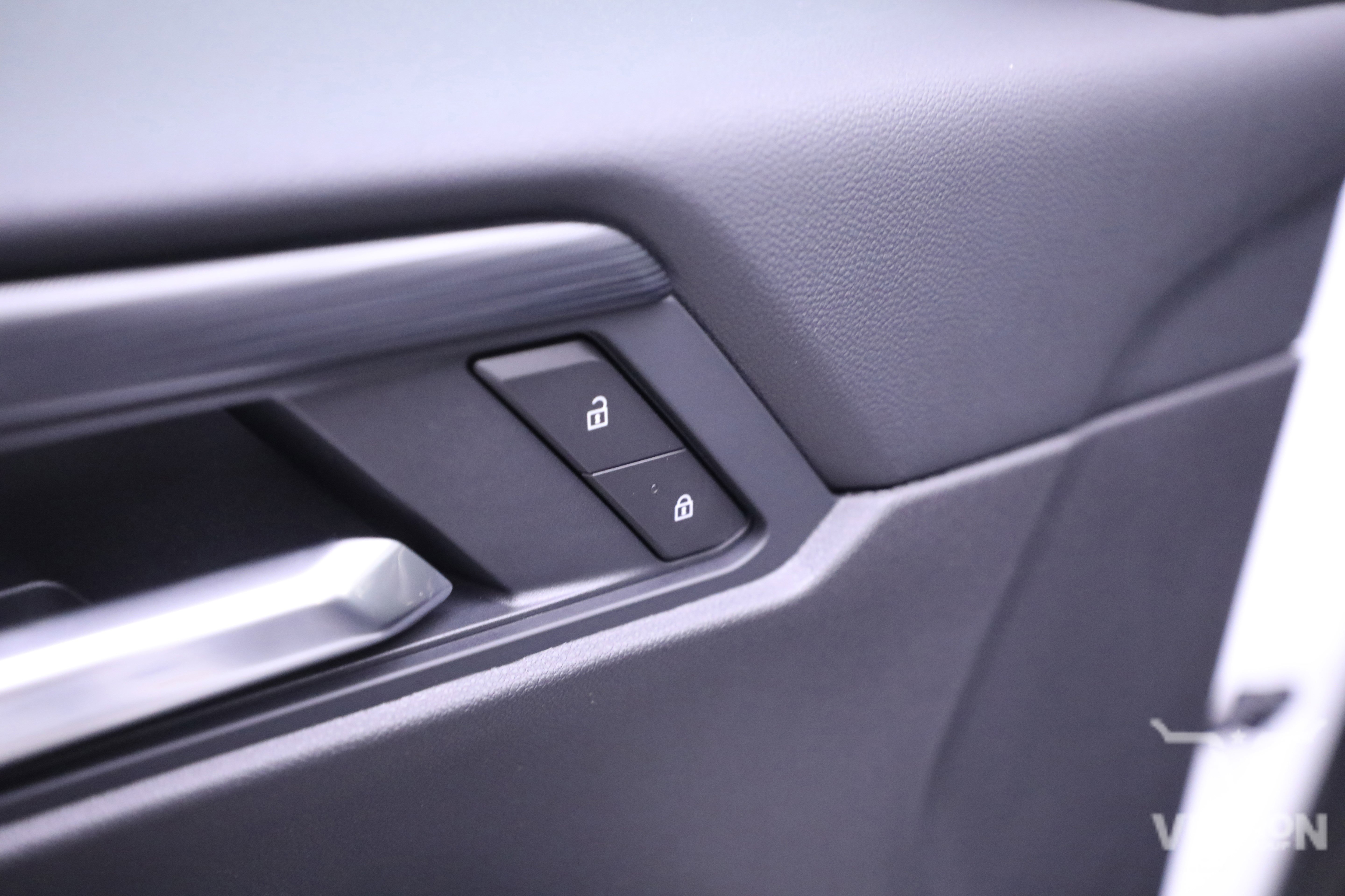 New 2025 GMC Acadia Elevation image 17