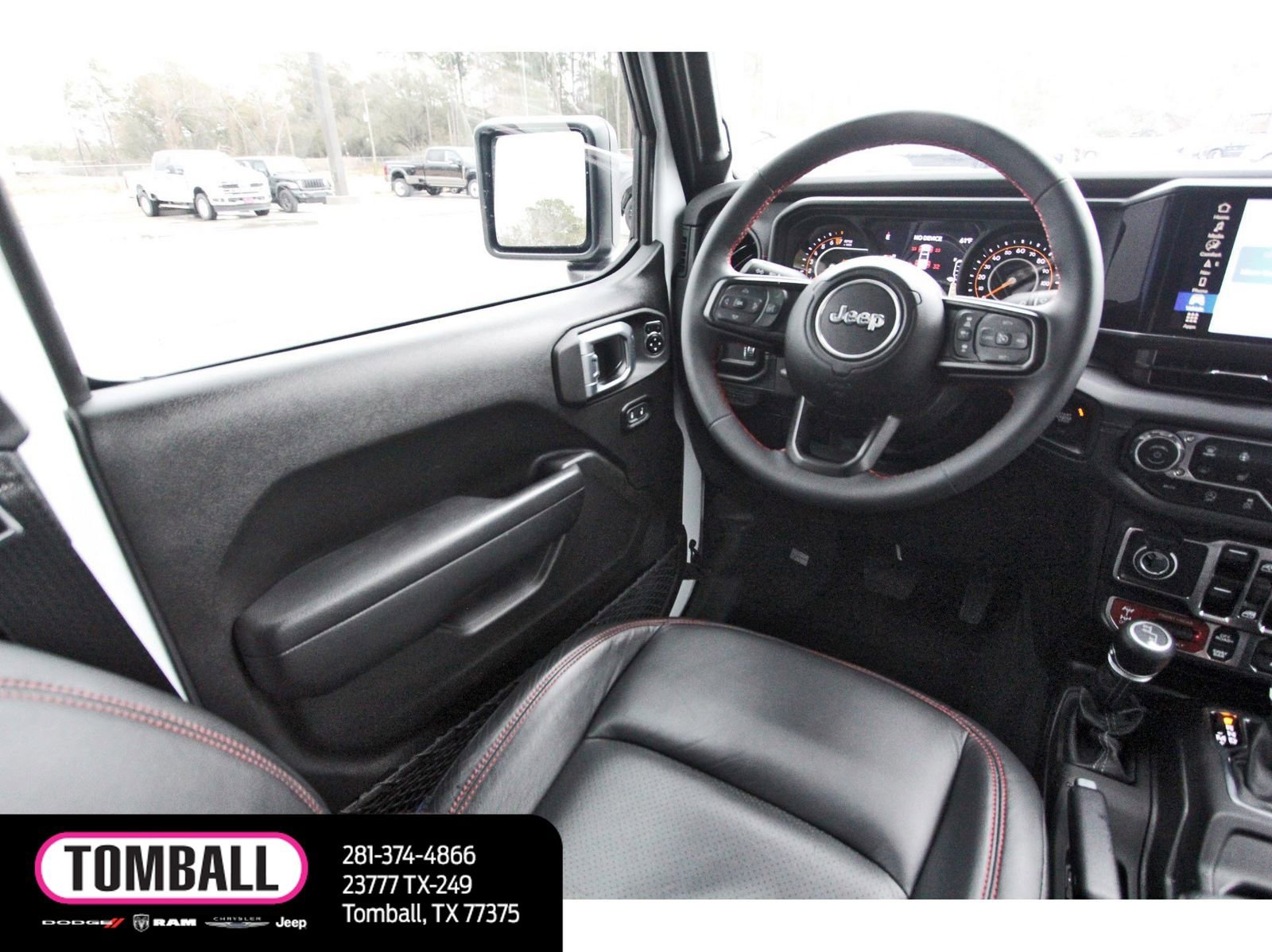 Used 2024 Jeep Gladiator Rubicon w/ Technology Group AWD/4WD image 10