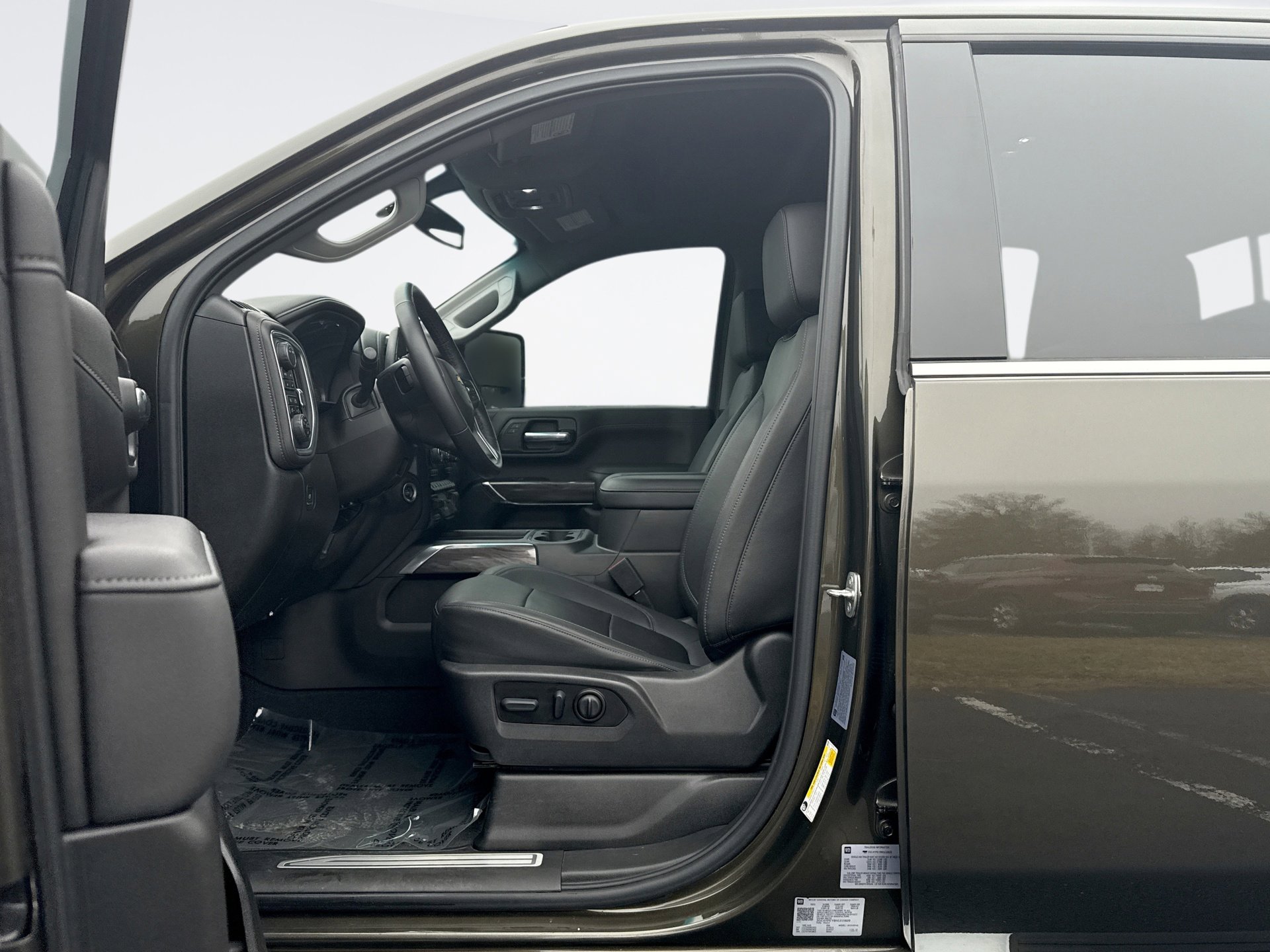 Used 2022 Chevrolet Silverado 2500 LTZ w/ LTZ Plus Package image 11