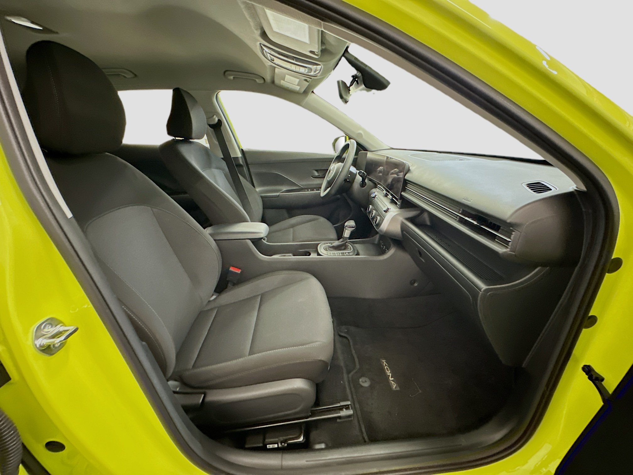Used 2024 Hyundai Kona SE AWD/4WD image 32