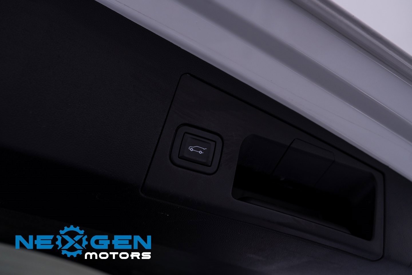 Used 2021 Cadillac XT5 Premium Luxury image 45