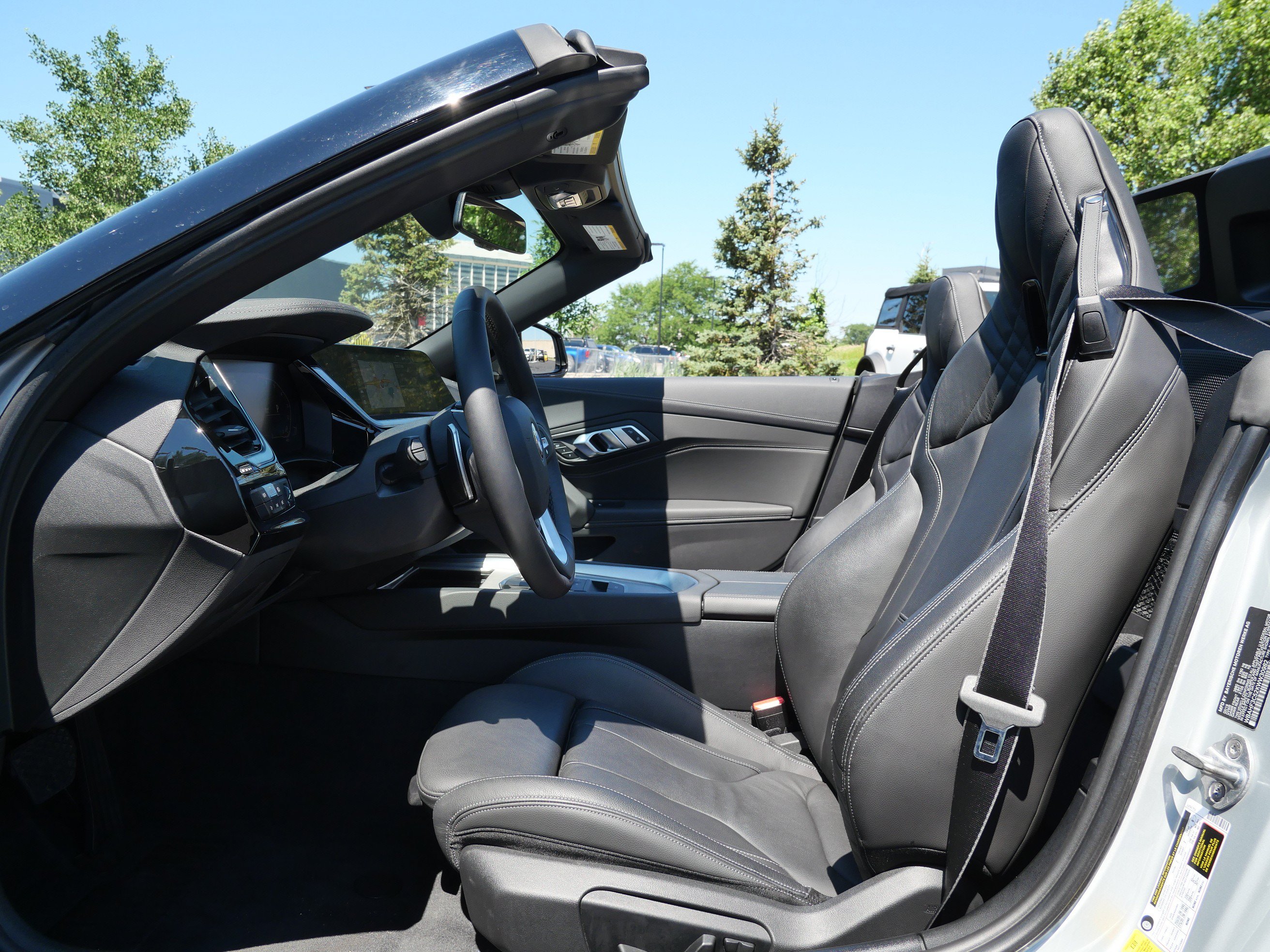 Used 2019 BMW Z4 sDrive30i w/ Executive Package RWD image 13