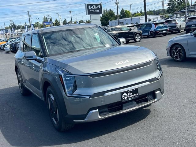 Certified 2024 Kia EV9 Light RWD image 7
