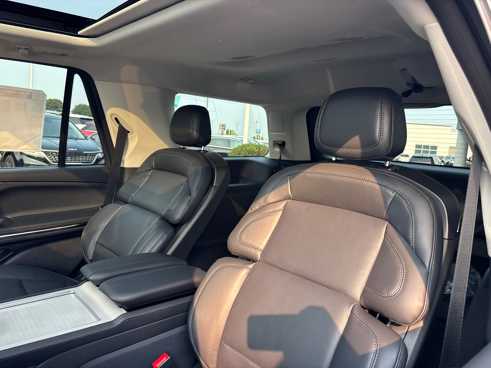 New 2027 Lincoln Navigator Reserve AWD/4WD image 26