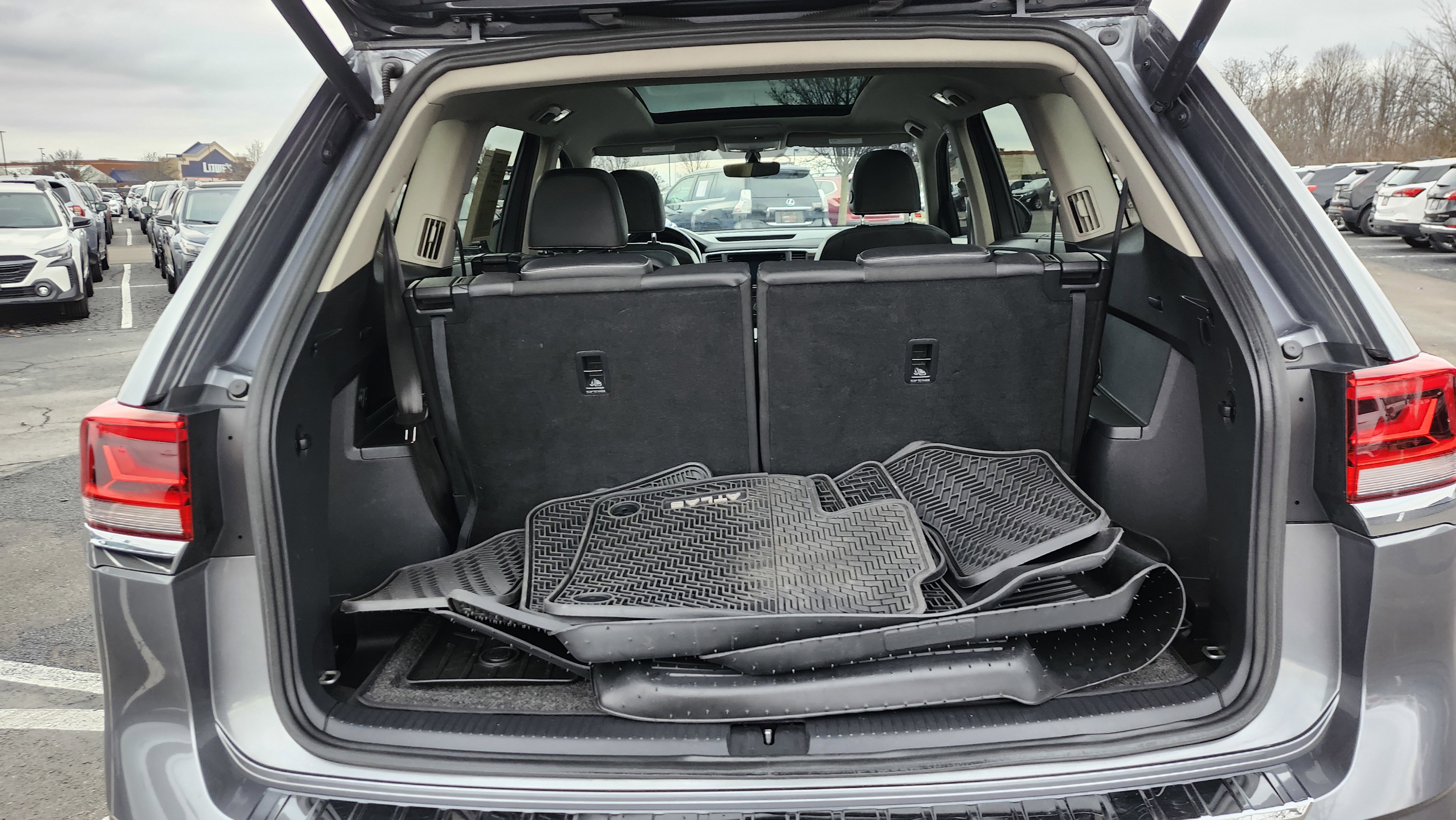 Used 2021 Volkswagen Atlas SE w/ Panoramic Sunroof Package image 23