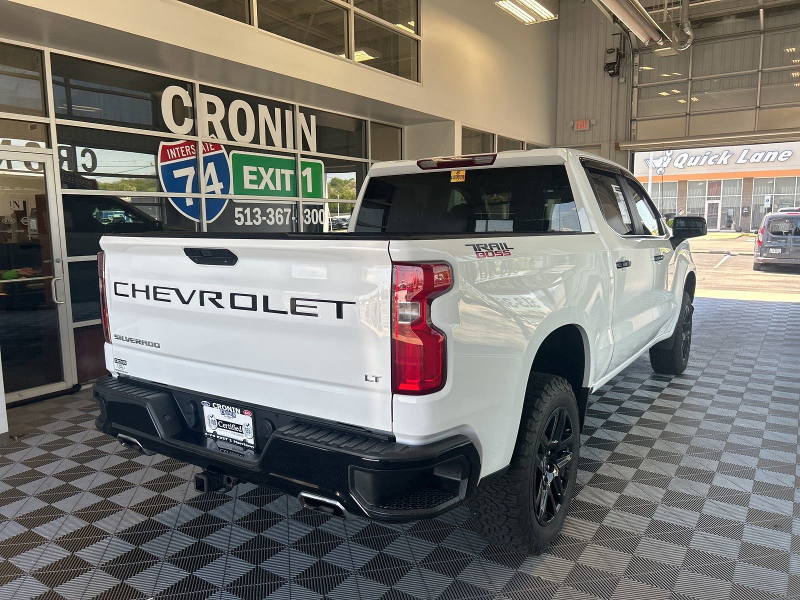 Used 2022 Chevrolet Silverado 1500 LT Trail Boss w/ Bed Protection Package AWD/4WD image 5