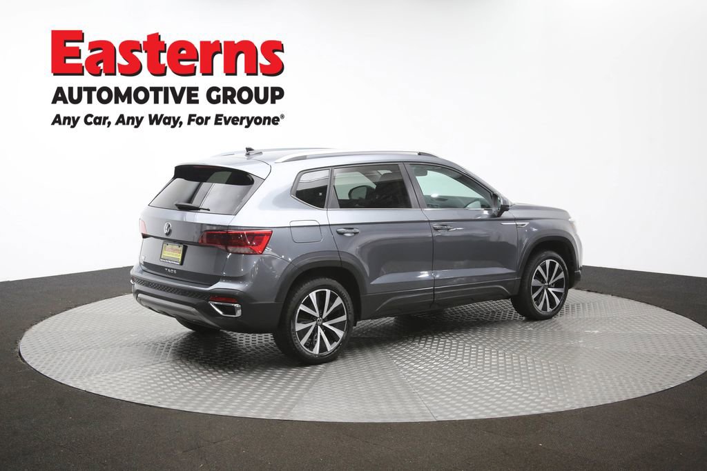 Used 2024 Volkswagen Taos SE FWD image 40