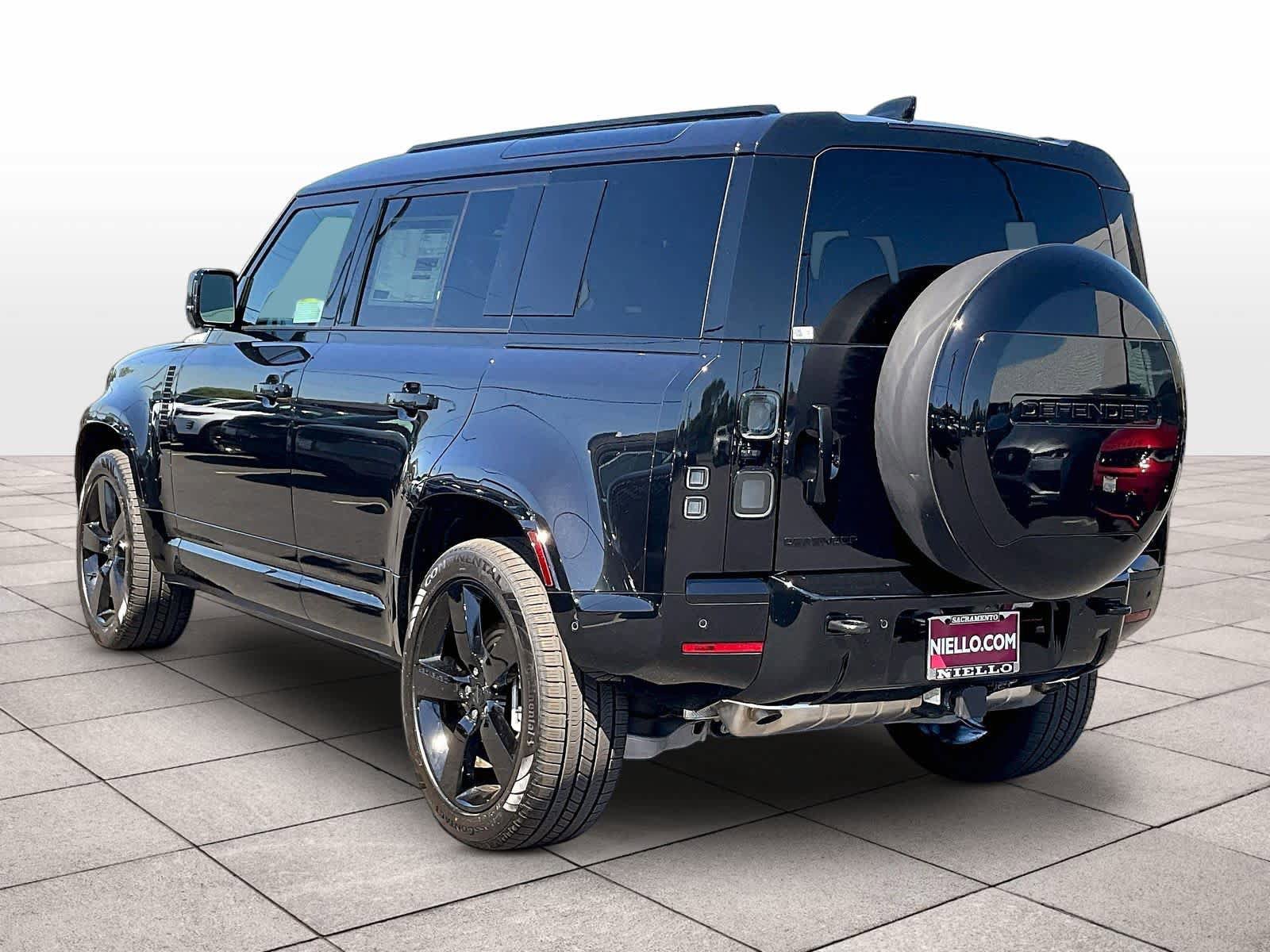 New 2026 Land Rover Defender 110 X-Dynamic SE AWD/4WD image 3