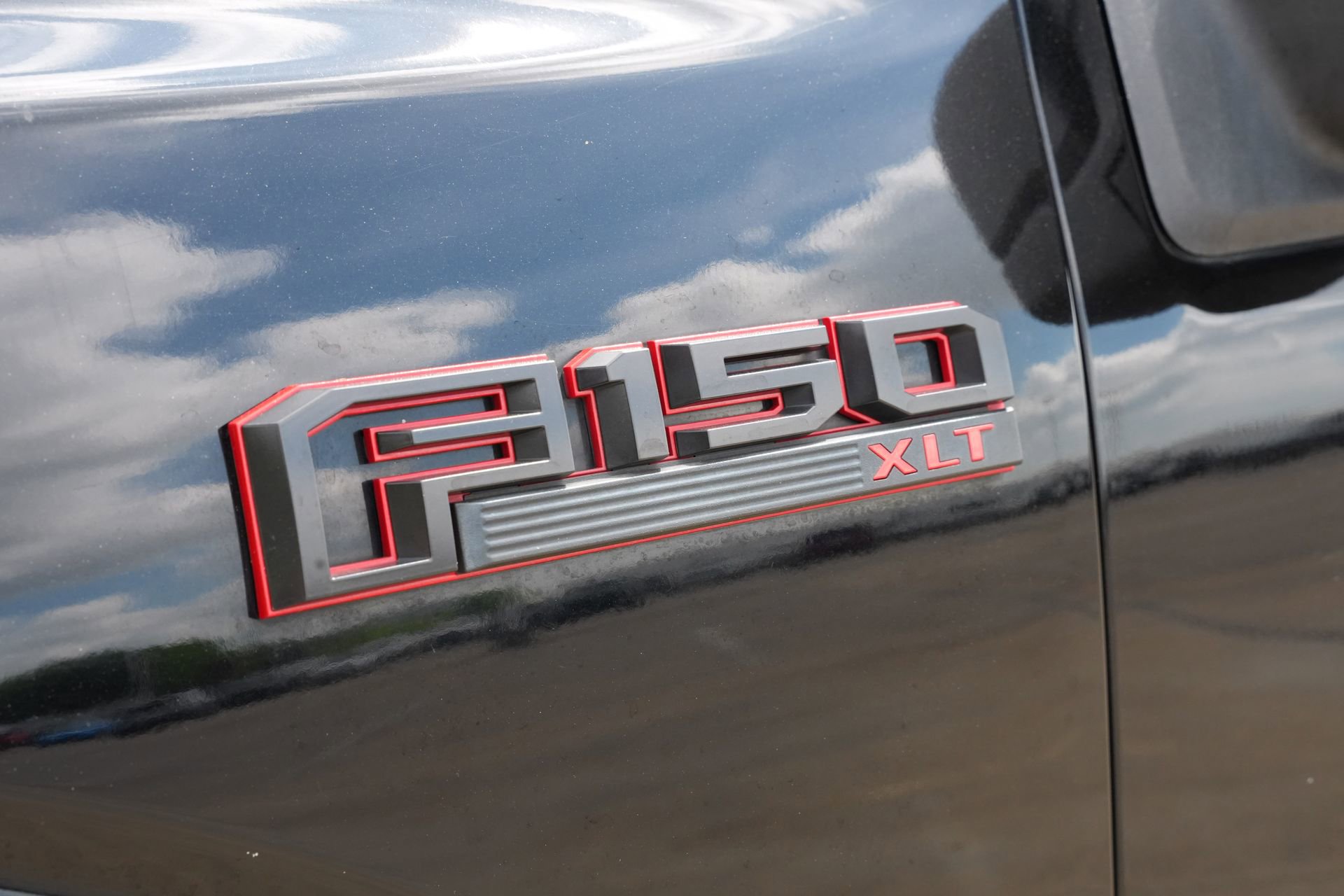 Used 2016 Ford F150 XLT w/ Equipment Group 302A Luxury image 21