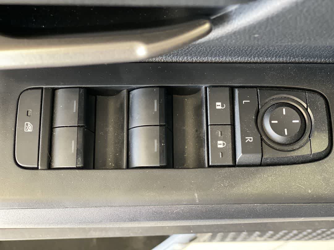 Certified 2025 Toyota Tacoma TRD Off-Road AWD/4WD image 15