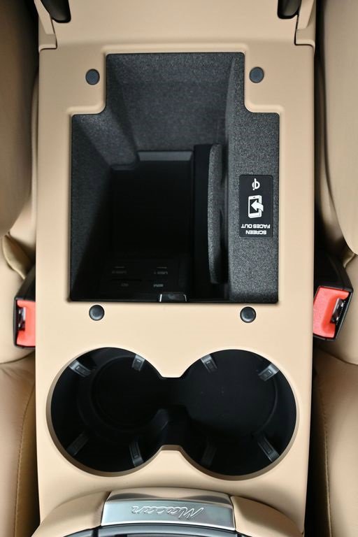 New 2026 Porsche Macan image 25