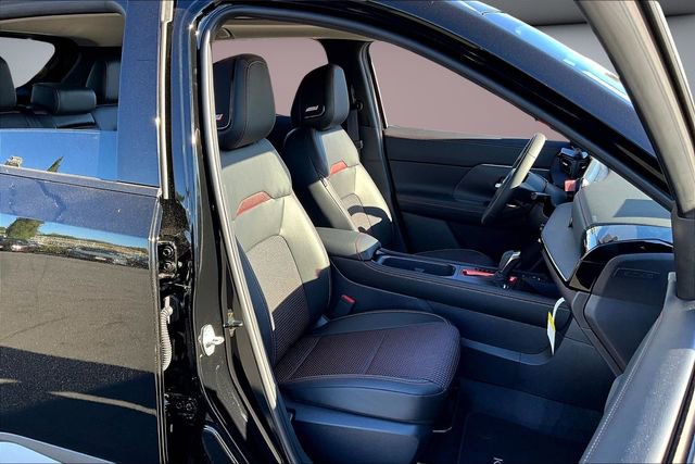 New 2026 Nissan Kicks SR image 10