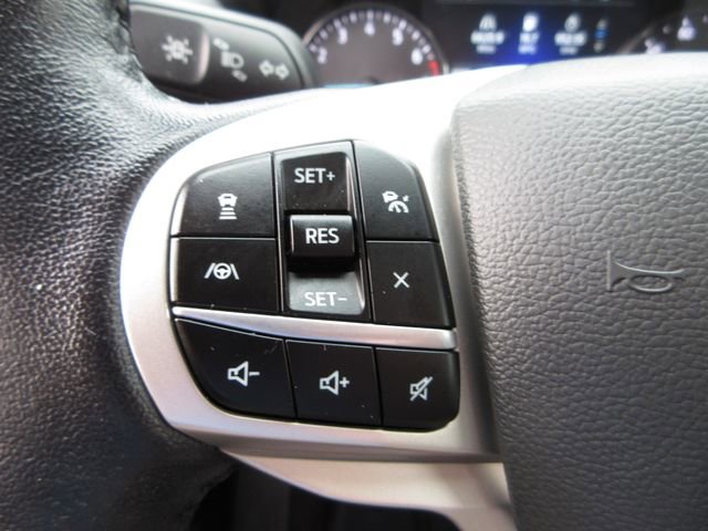 Certified 2022 Ford Explorer XLT w/ Equipment Group 202A image 15