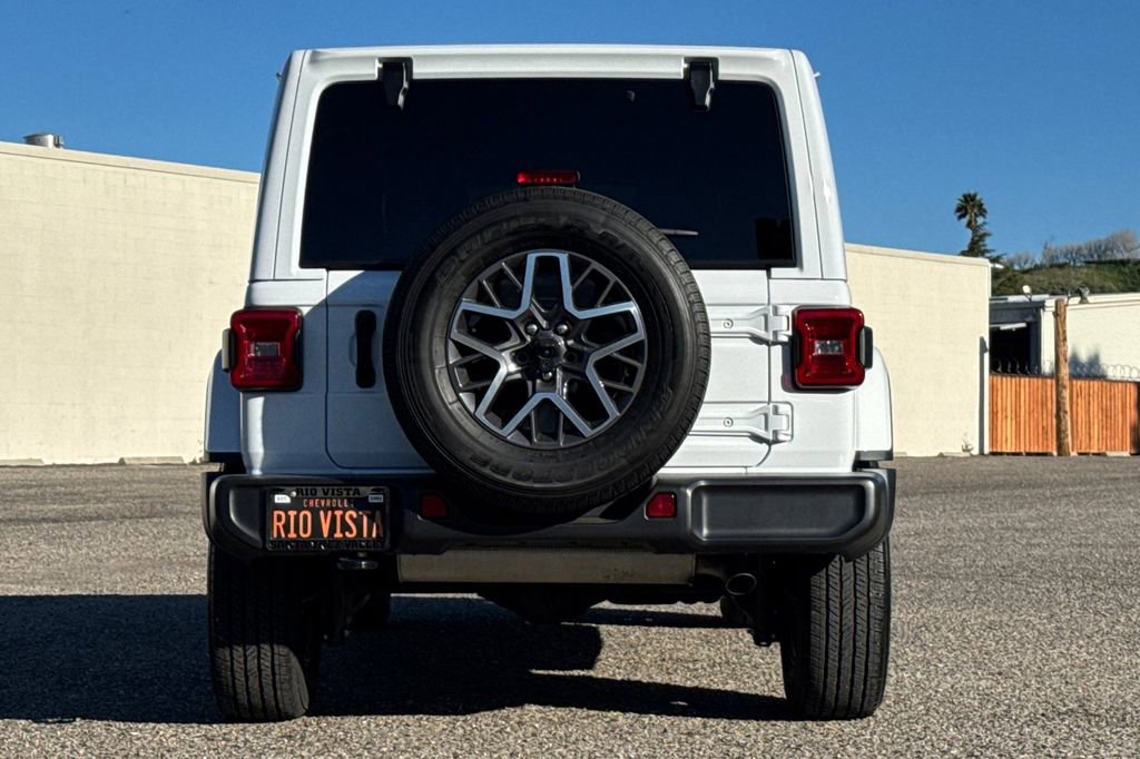 Used 2024 Jeep Wrangler Sahara image 5