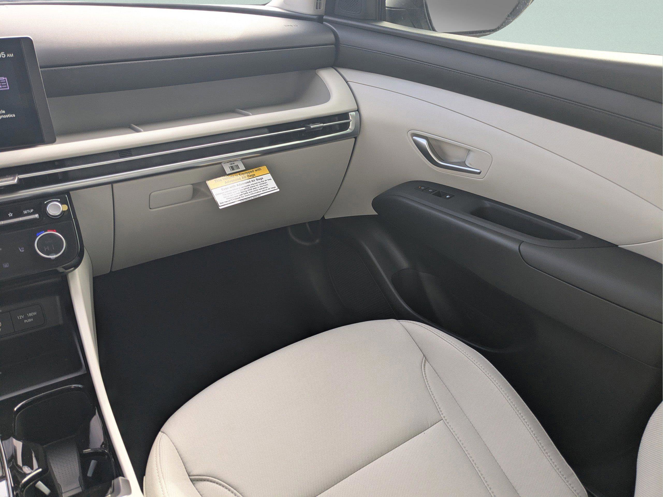 New 2026 Hyundai Tucson SEL image 18