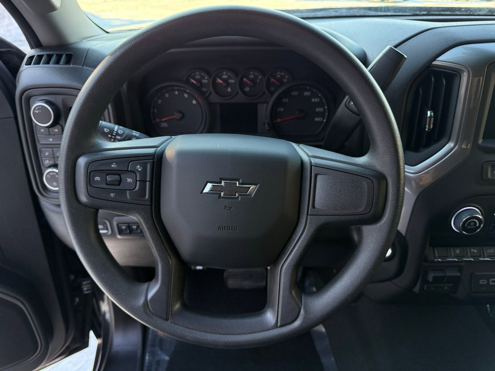 Used 2025 Chevrolet Silverado 2500 Custom w/ Custom Value Package image 12