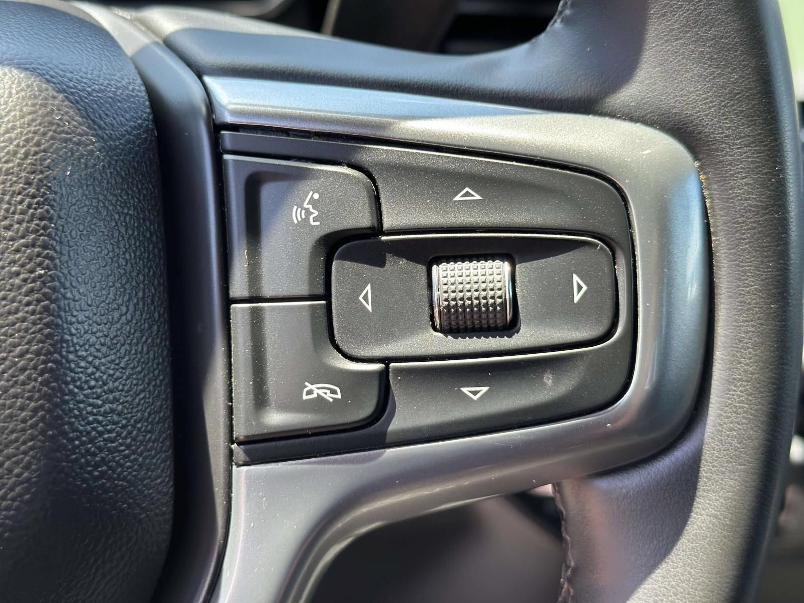 Used 2025 Chevrolet Silverado 2500 LT w/ Convenience Package AWD/4WD image 18
