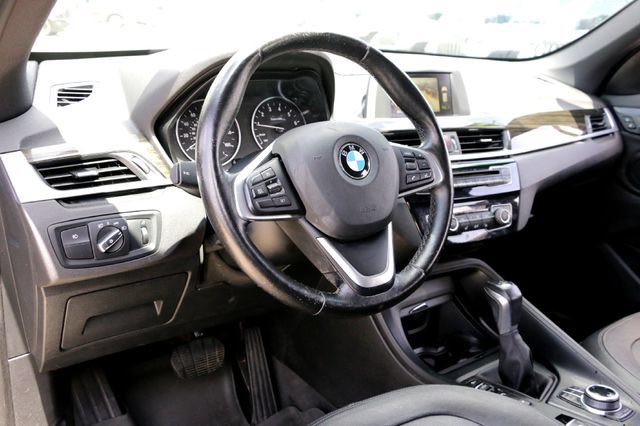 Used 2017 BMW X1 xDrive28i AWD/4WD image 9