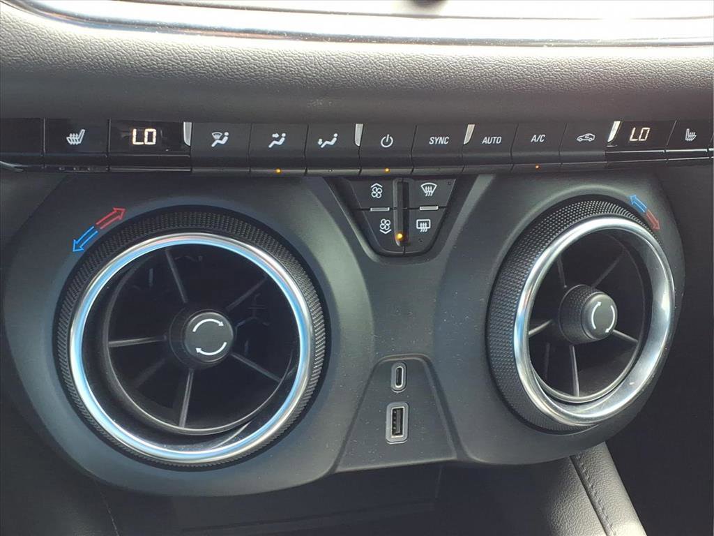 Used 2022 Chevrolet Blazer LT image 22
